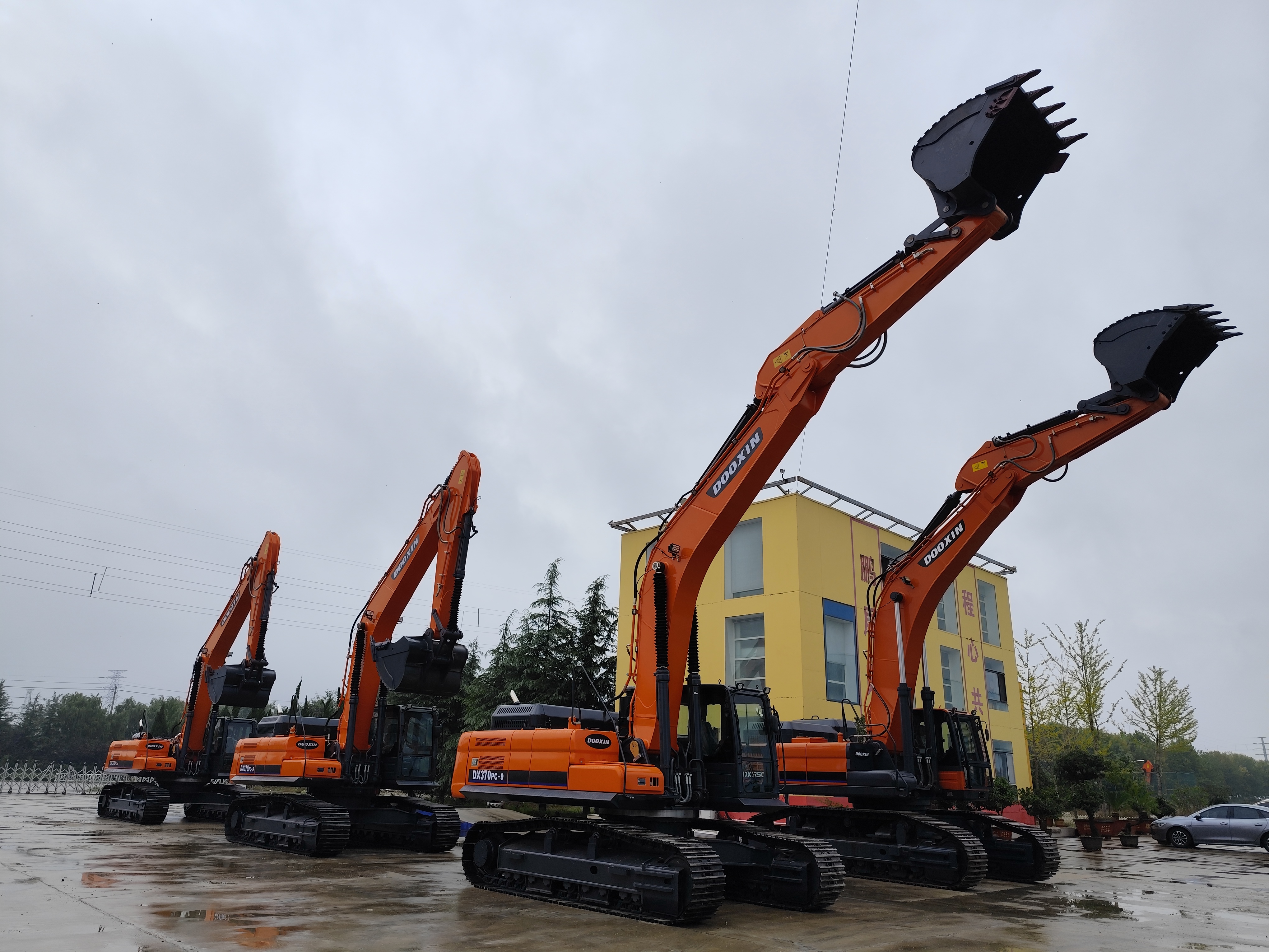 ایکواڈور کے مؤکلوں کا وفد ملاحظہ کر رہا ہے۔