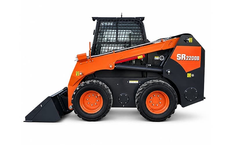 SR2200B سکڈ اسٹیئر لوڈر کو نوکریوں کی مانگ کے لیے ایک عملی انتخاب کیا بناتا ہے؟